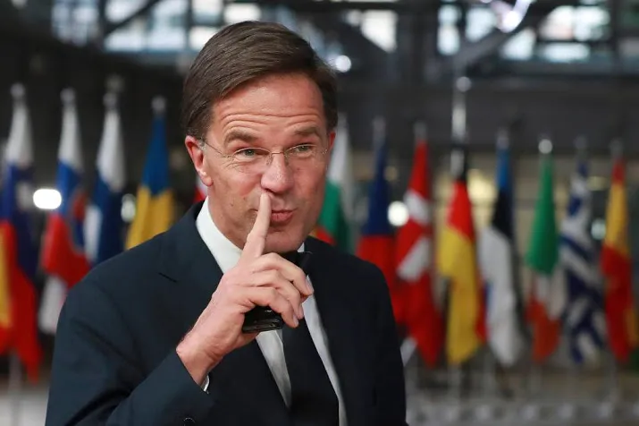 rutte wil may compliment geven