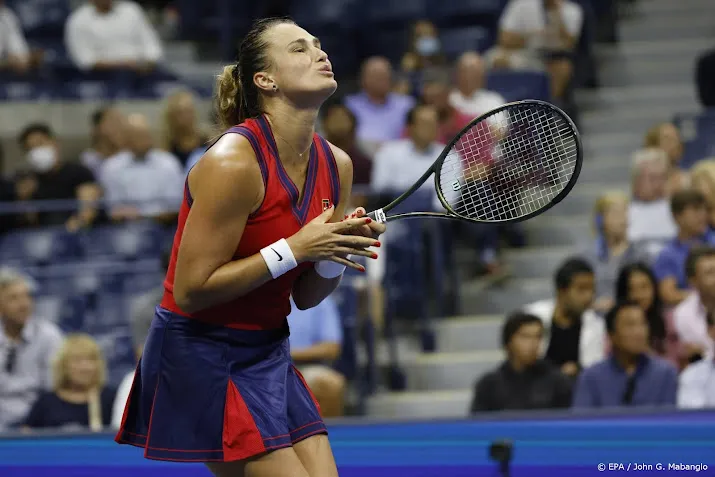 sabalenka heeft weinig moeite met krejcikova op us open