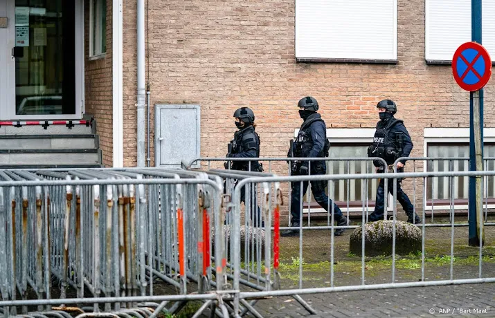 said r heeft twee advocaten