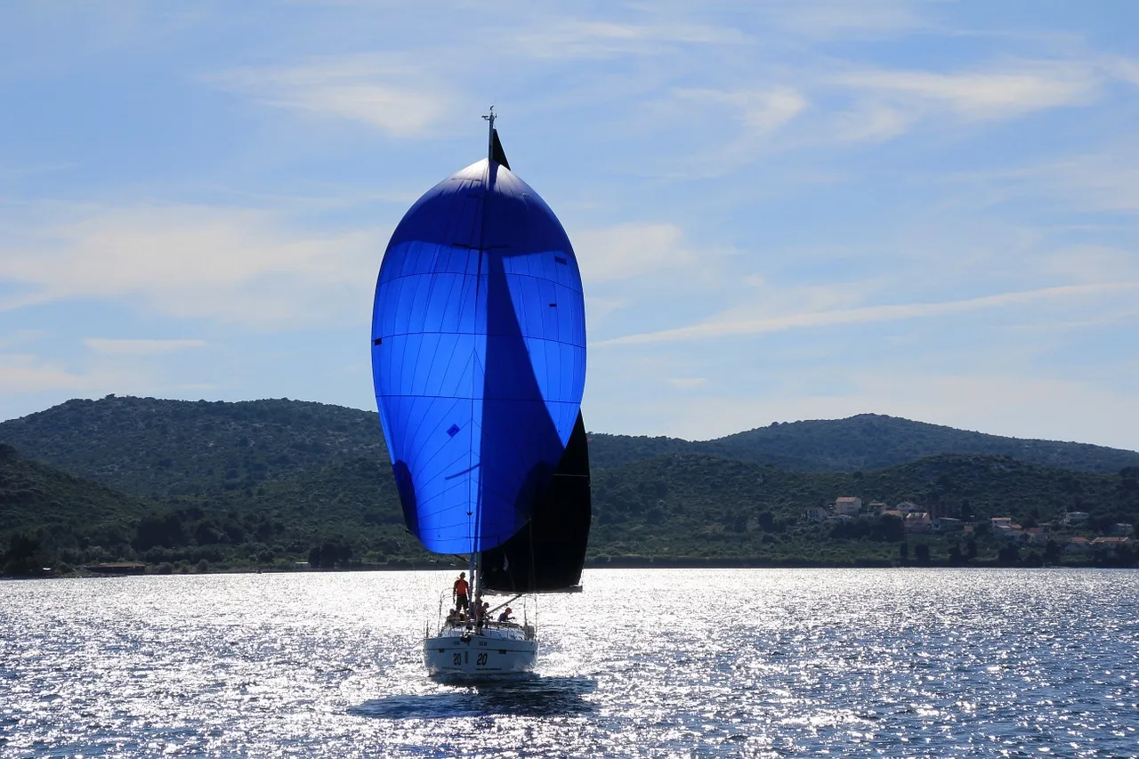 sailing boat 1473281 1280