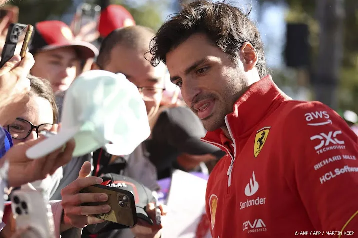 sainz voelt zich na blindedarmontsteking klaar voor gp australie