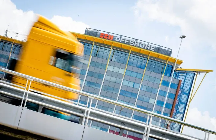 sbm offshore maakt duik op damrak