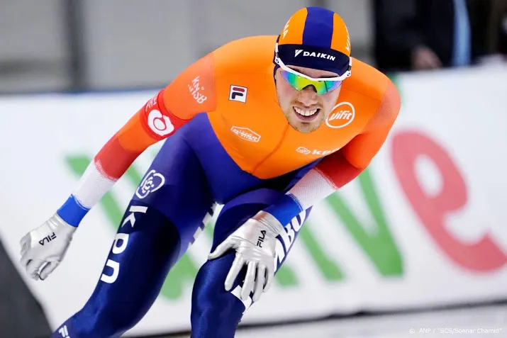 schaatser de vries vervangt roest in ploegachtervolging op wk