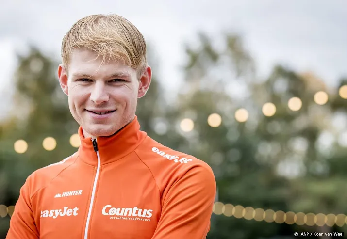 schaatser harink wint marathon cup wedstrijd in deventer