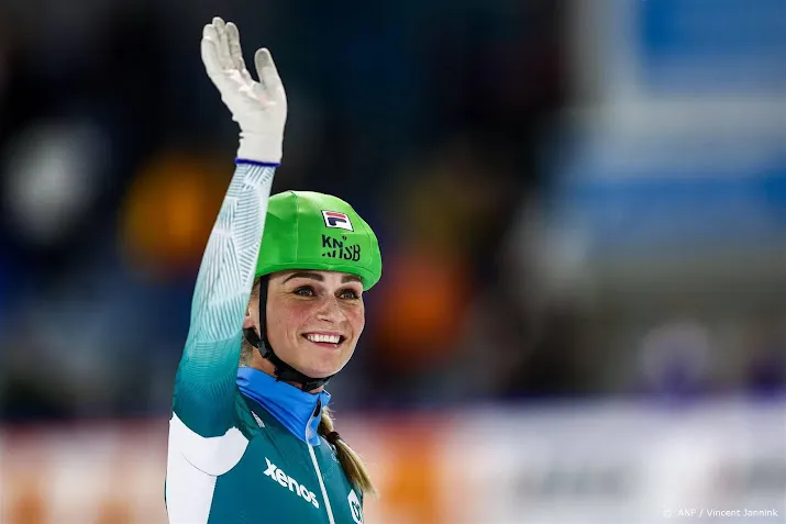 schaatsers sluiten seizoen af met wk afstanden in thialf