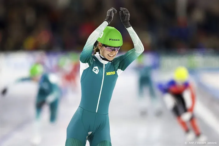schaatsster kerkhoff blijft schouten voor op massastart