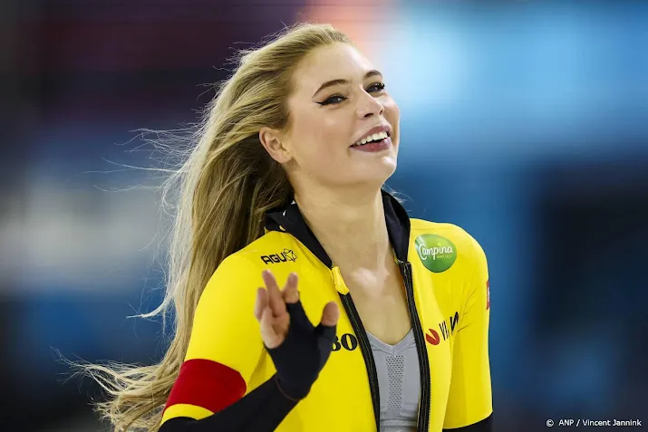 schaatsster leerdam oppermachtig op 1000 meter