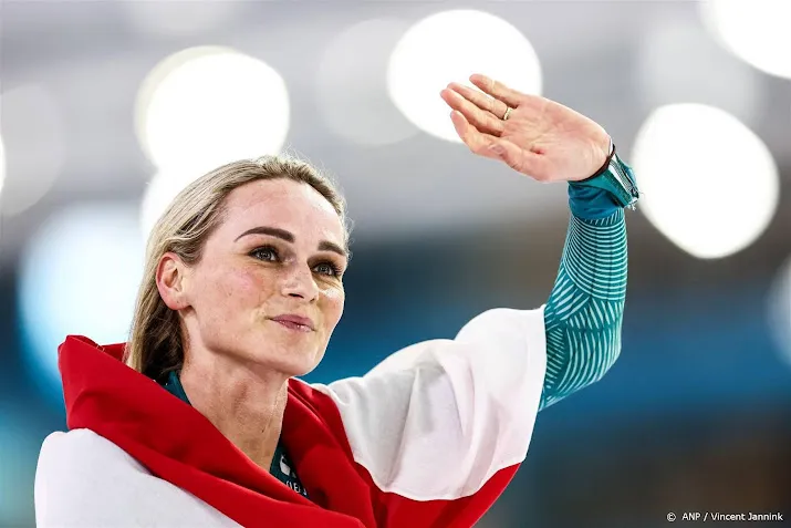 schaatsster schouten herstelt zich op nk met goud op 5000 meter