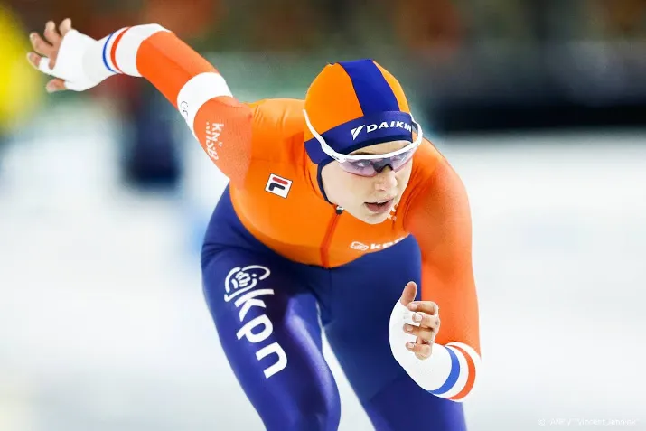 schaatssters winnen teamsprint in minsk