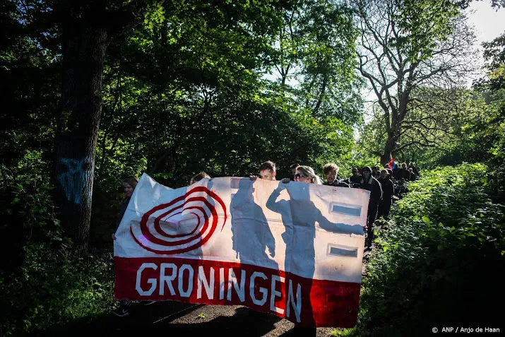 schademeldingen aardbeving naar 4474