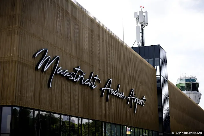 schiphol definitief mede eigenaar vliegveld maastricht