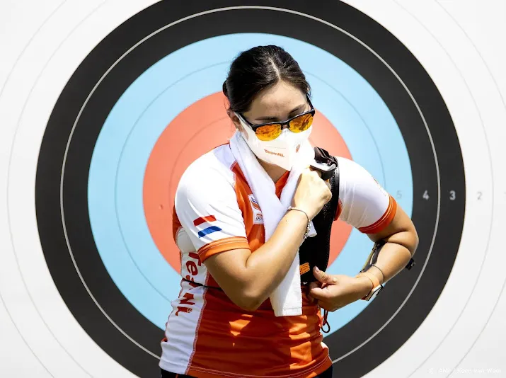 schloesser na shoot off verder in individueel handboogtoernooi