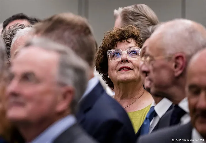 senaat gaat door met spreidingswet maar niet voor verkiezingen