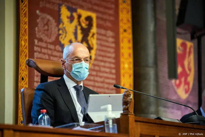senaatsvoorzitter kamerwerk moet doorgaan