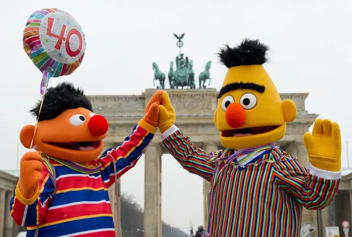 sesamstraat ontkent homorelatie bert en ernie