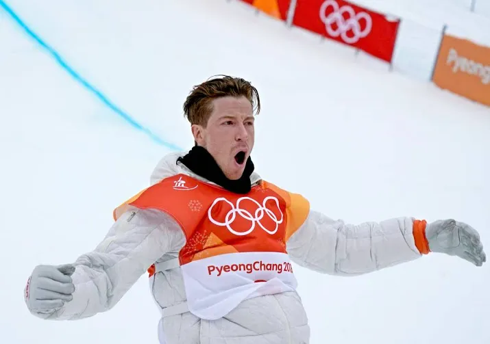 shaun white wint goud op halfpipe