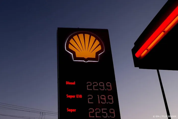 shell adviseert weer tegen klimaatresolutie follow this
