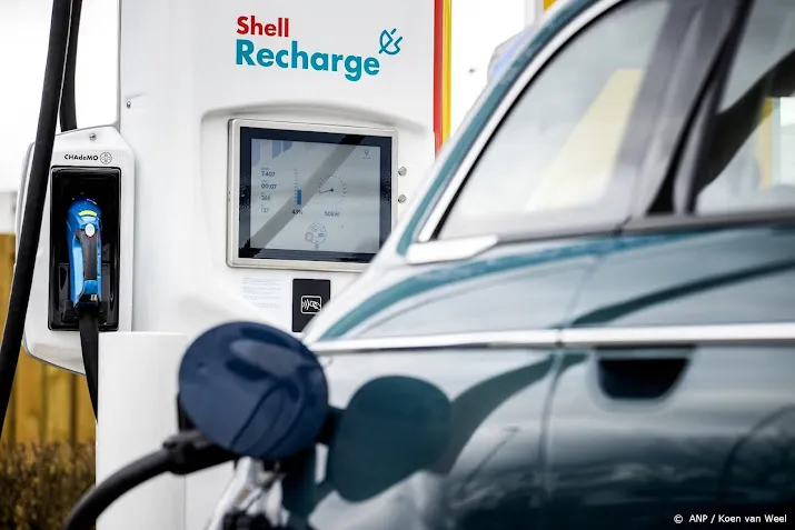 shell wil op korte termijn tien keer meer britse laadpalen