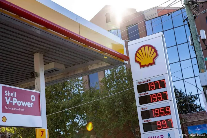 shell zakt in licht hogere aex na forse daling olieprijzen