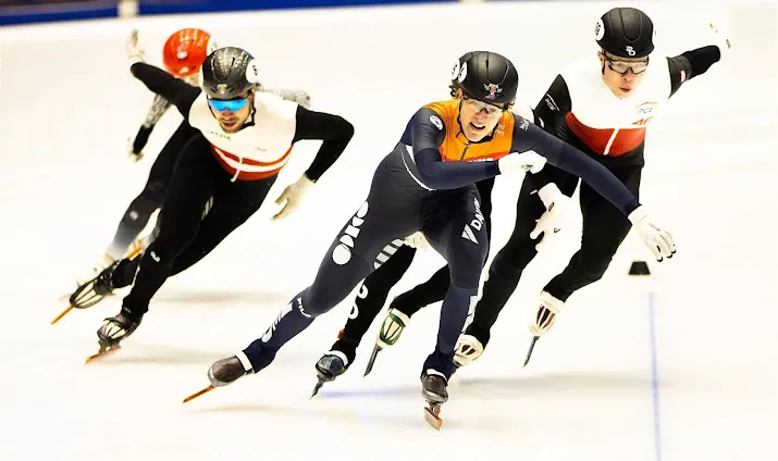 shorttracker boer naar finale 500 meter de laat onderuit