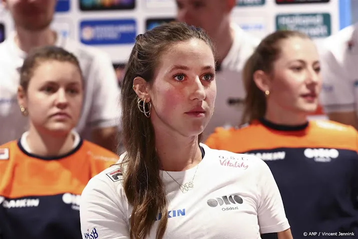 shorttrackster schulting bij rentree overtuigend naar halve finale
