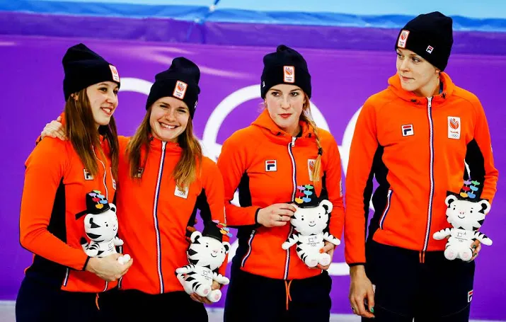 shorttracksters naar finale relay