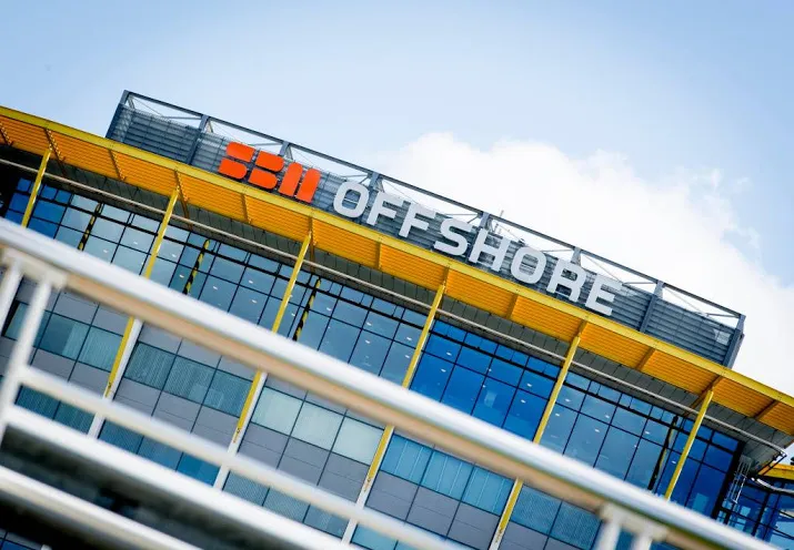 signify en sbm offshore stralen op damrak