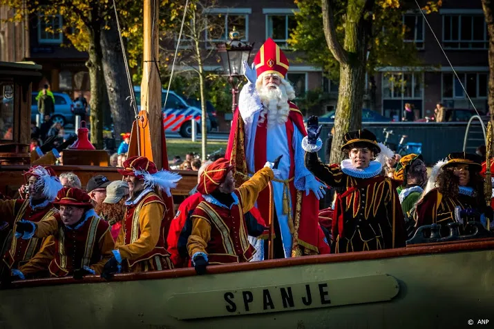 sinterklaasintocht in amsterdam afgelast wel tv verslag
