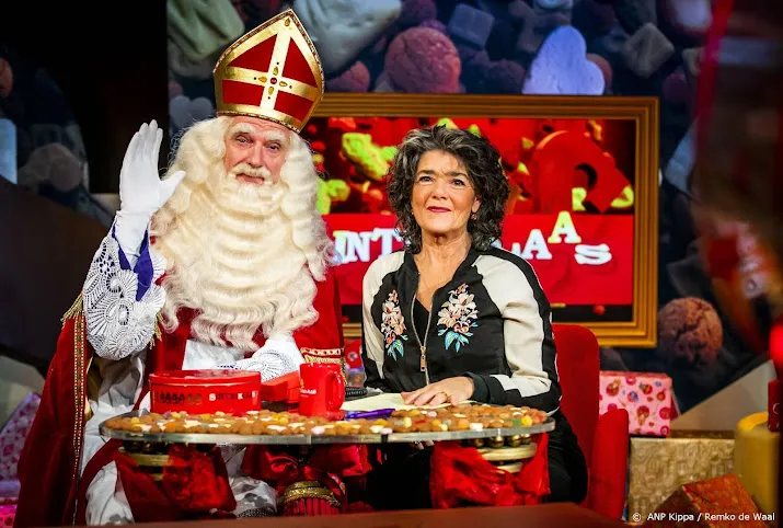 sinterklaasjournaal staat met 12 miljoen kijkers in kijk top 5