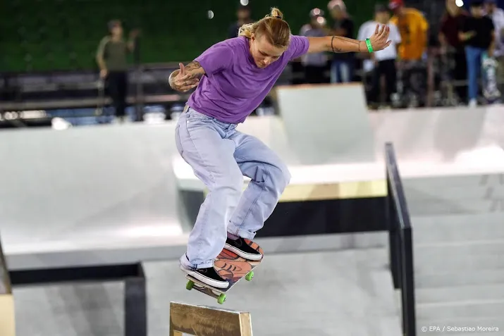 skateboardsters overtuigend naar finale ek
