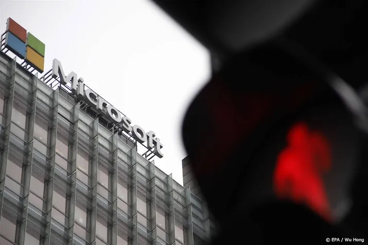 sky news microsoft wil 5 procent van personeel gaan ontslaan
