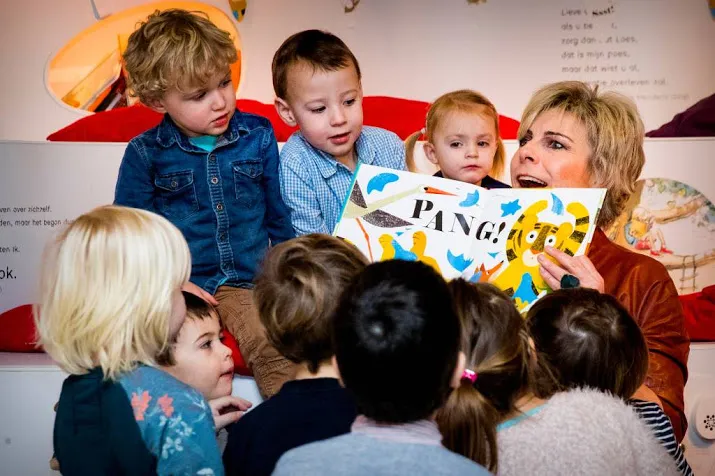 slapende tijger domineert boeken top 10