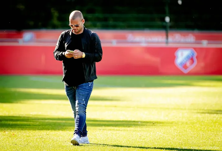 sneijder wordt zaakwaarnemer