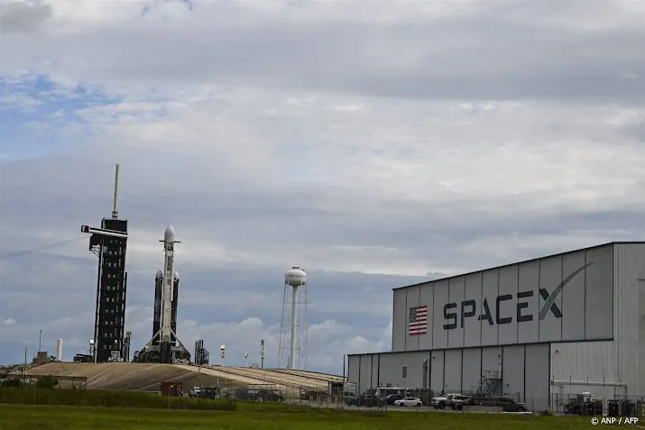 spacex klaagt arbeidsrechtenorganisatie aan