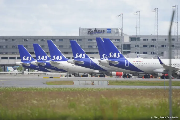 stakende piloten sas willen gestrande reizigers thuisbrengen