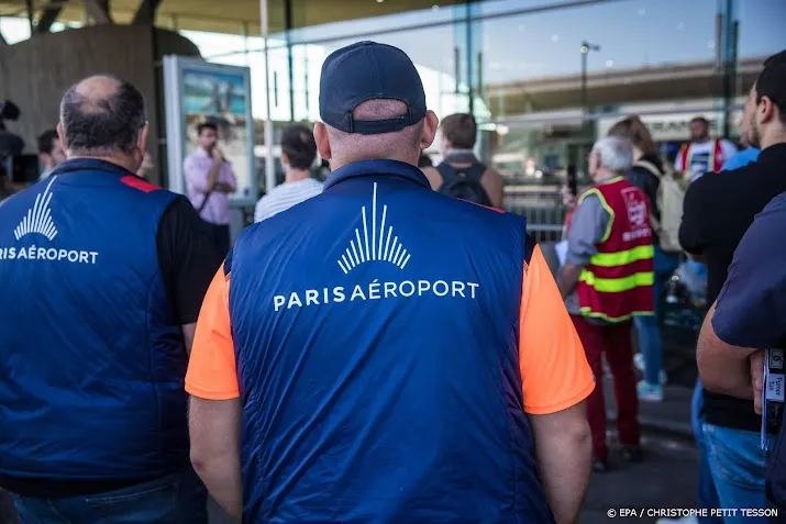 staking franse luchtverkeersleiding treft reizigers
