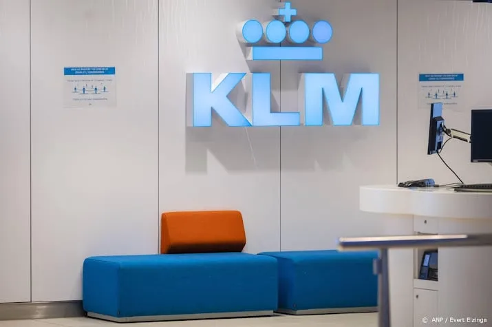 stakingsdreiging bij grondpersoneel klm nu cao overleg vastzit