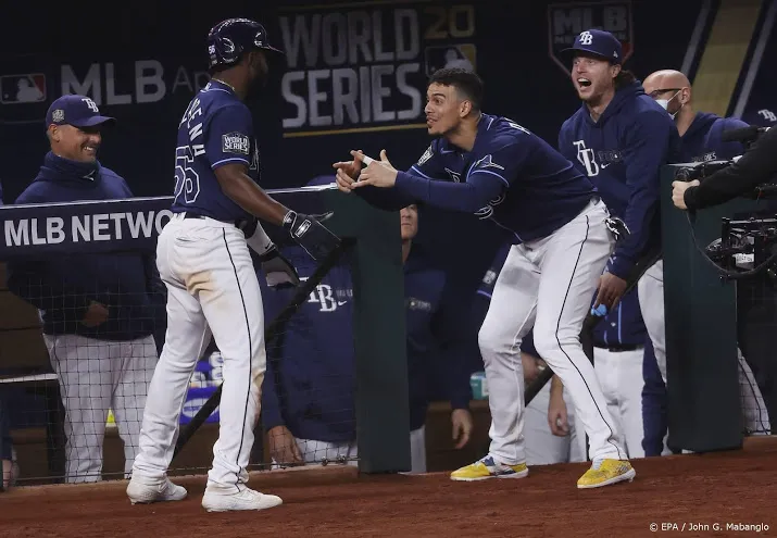 stand gelijk in world series na spectaculaire zege tampa bay
