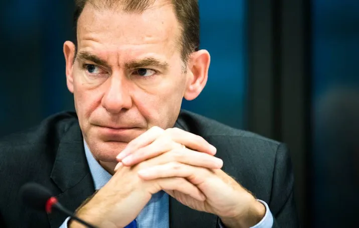 standje voor kabinet om verlaat belastingplan