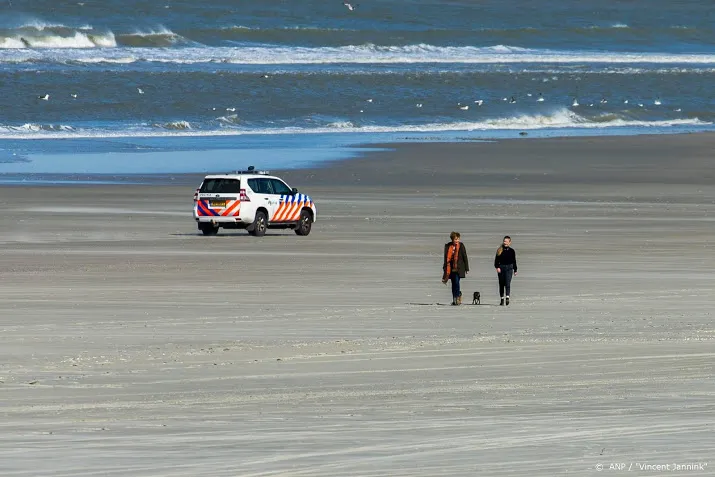 stranden en badplaatsen geven rustig beeld