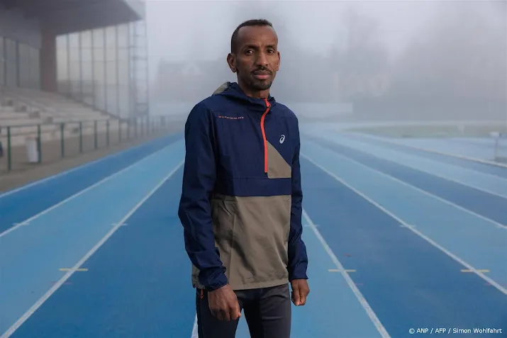 stressfractuur hindert marathonloper abdi in aanloop naar spelen