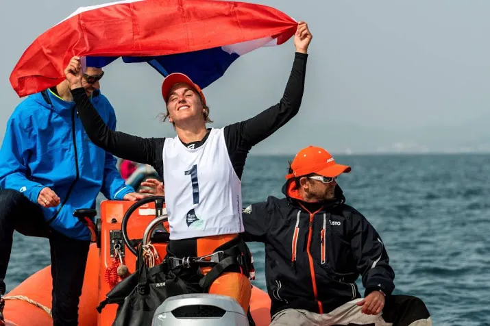 surfster de geus na zilver zeker van spelen