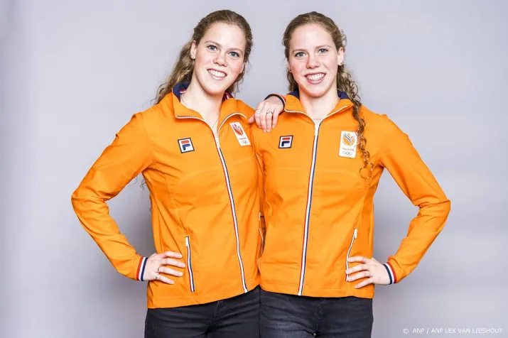 synchroonzwemsters de brouwer vijfde in finale ek