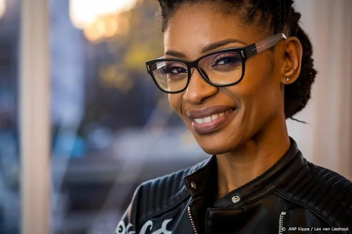 taakstraf voor doodsbedreiger sylvana simons