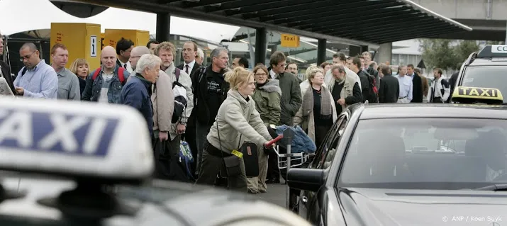 taxibedrijven amsterdam stappen naar rechter