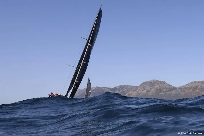 team malizia met zeilster kuiper wint derde etappe ocean race