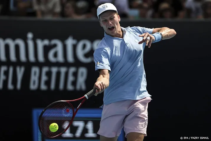 tennisser brooksby 18 maanden geschorst na fouten met dopingregels