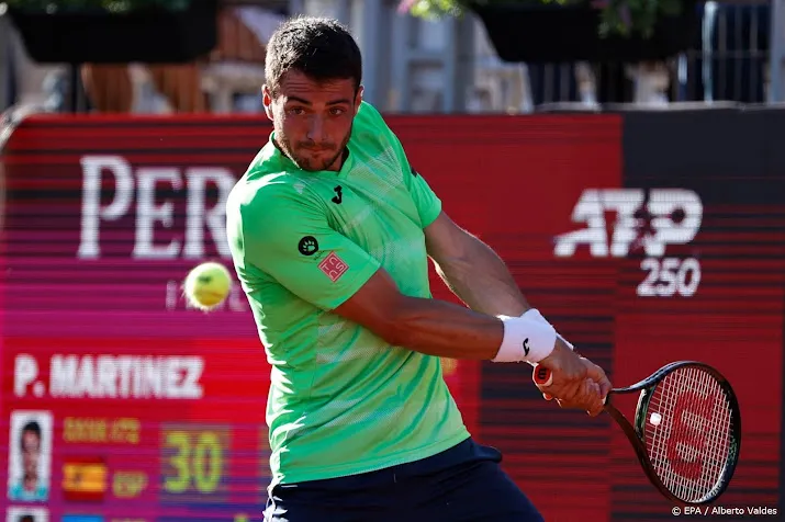 tennisser martinez wint toernooi in santiago