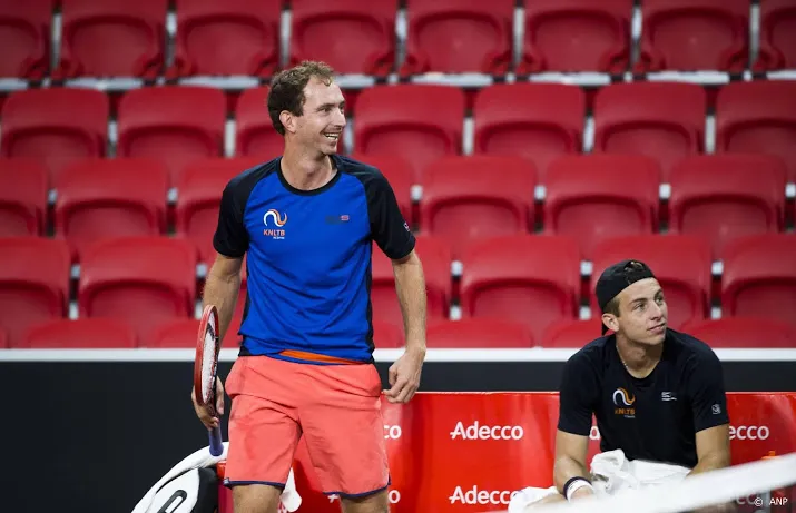 tennisser middelkoop verliest in kwartfinales dubbelspel