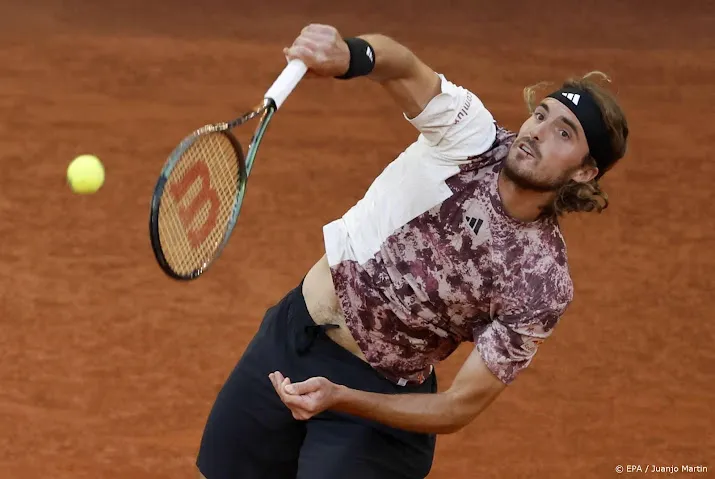 tennisser tsitsipas onderuit tegen struff in kwartfinales madrid